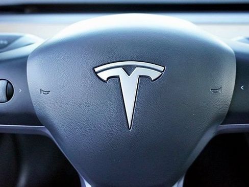 Used 2023 Tesla Model 3 Standard Range RWD image 38