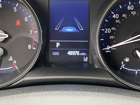 Used 2019 Toyota C-HR XLE FWD image 14