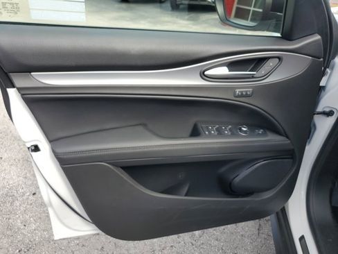 New 2025 Alfa Romeo Stelvio Sprint w/ Convenience Package image 10