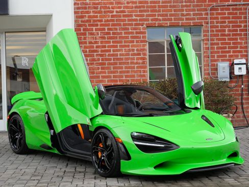 Used 2024 McLaren 750S Spider RWD image 20