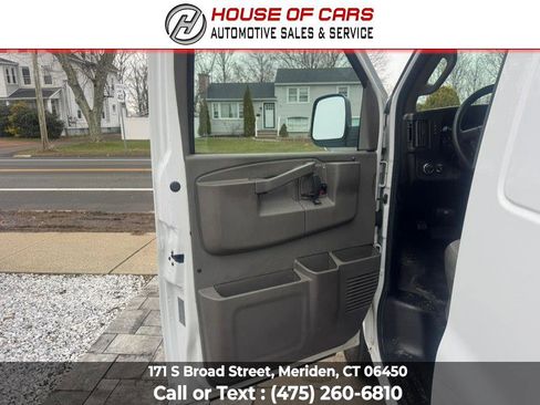 Used 2017 Chevrolet Express 3500 RWD image 27
