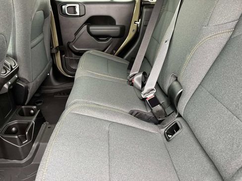 New 2026 Jeep Gladiator Sport image 18