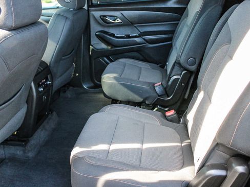 Used 2019 Chevrolet Traverse LT image 17