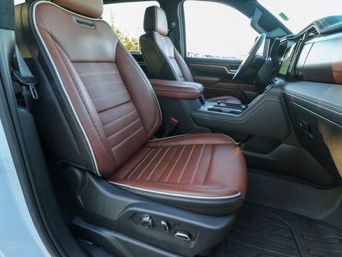 Used 2024 GMC Sierra 2500 Denali Ultimate image 25