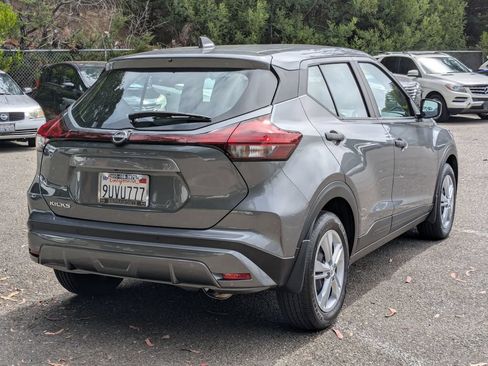 Used 2025 Nissan Kicks Play S FWD image 5