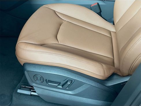 New 2026 Audi Q7 3.0T Premium Plus image 9