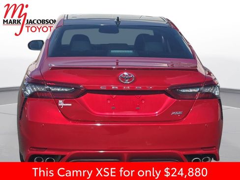 Used 2022 Toyota Camry XSE w/ Navigation Package image 11