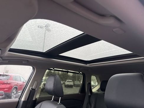 Certified 2023 Nissan Rogue SV w/ SV Premium B Package image 18