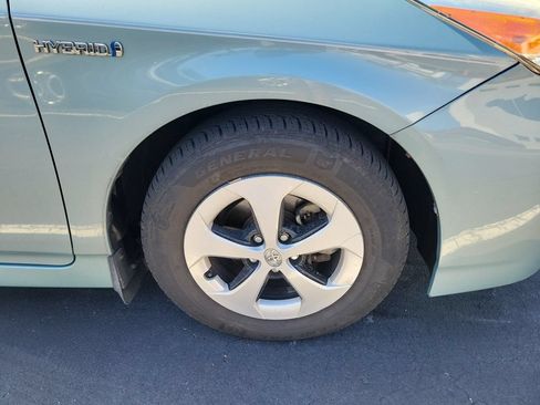Used 2015 Toyota Prius Three FWD image 12