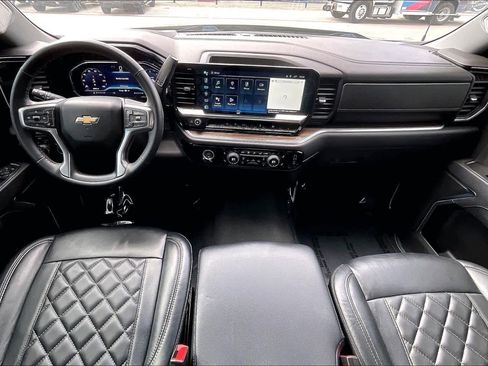 Used 2023 Chevrolet Silverado 1500 LT image 16
