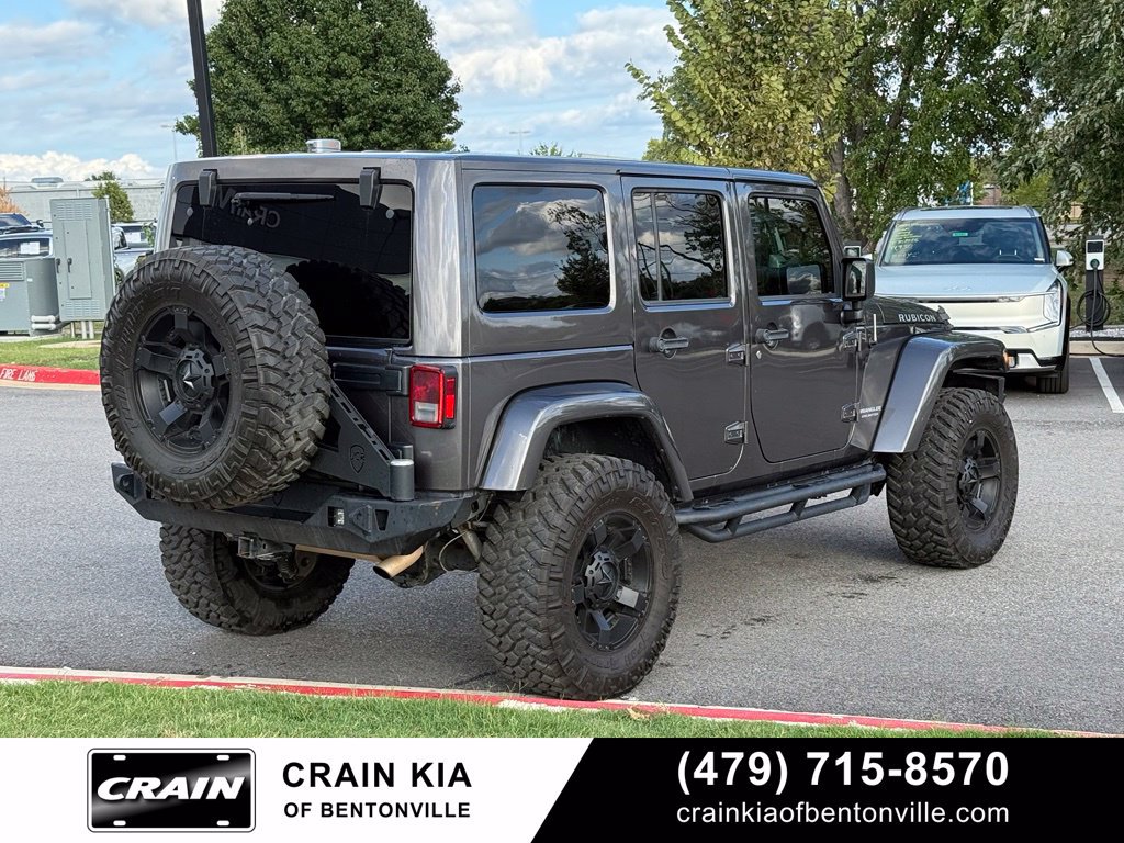 Used 2016 Jeep Wrangler Unlimited Rubicon w/ Connectivity Group AWD/4WD image 7