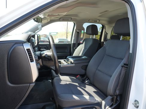 Used 2019 Chevrolet Silverado 1500 LT AWD/4WD image 12