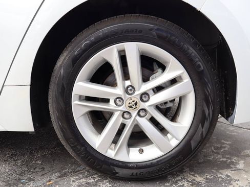 Used 2021 Toyota Corolla SE FWD image 33
