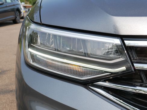 Certified 2024 Volkswagen Tiguan SE AWD/4WD image 16