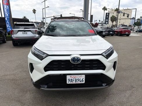 Used 2022 Toyota RAV4 XSE AWD/4WD image 2