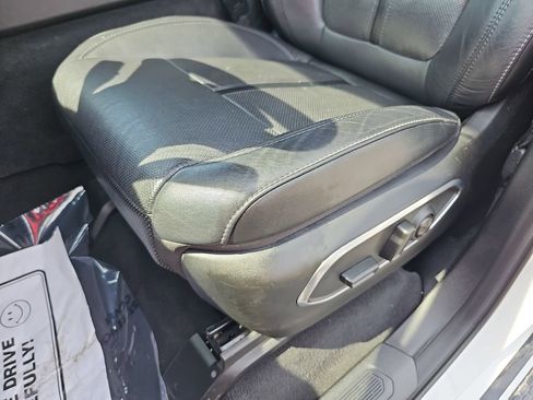 Used 2024 Jeep Wagoneer Series II w/ Flexible Seating Group RWD image 28
