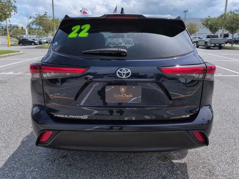 Used 2022 Toyota Highlander XLE FWD image 5