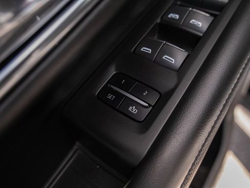 Used 2024 Chevrolet Tahoe Premier RWD image 13