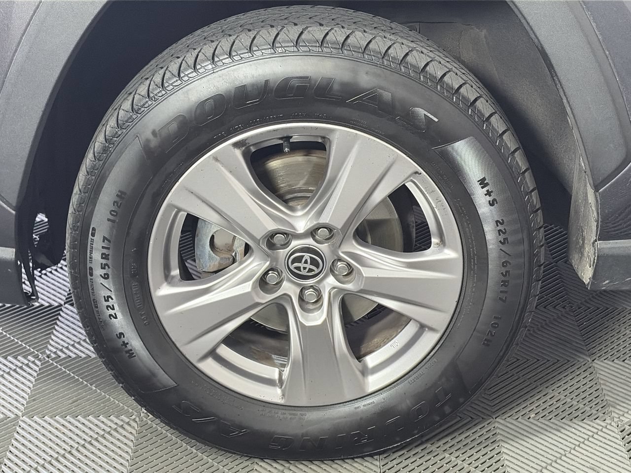 Used 2023 Toyota RAV4 XLE FWD image 10