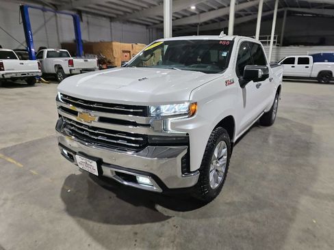 Used 2020 Chevrolet Silverado 1500 LTZ w/ LTZ Premium Package image 3