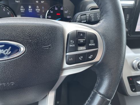 Used 2022 Ford Explorer XLT w/ Equipment Group 202A image 19