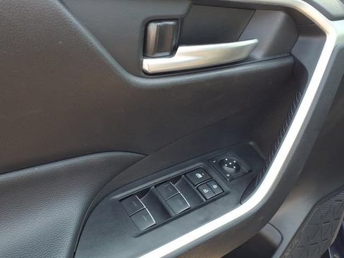 Certified 2025 Toyota RAV4 XLE AWD/4WD image 15