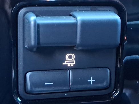 Used 2024 Chevrolet Silverado 1500 High Country w/ Z71 Off-Road Package image 24