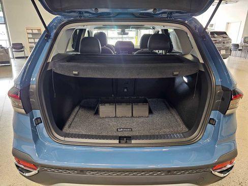 New 2025 Volkswagen Taos SE image 14