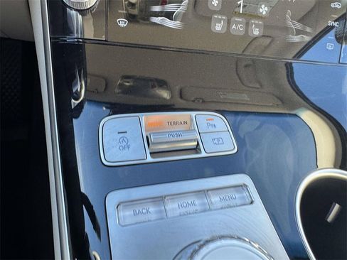 Certified 2026 Genesis GV70 2.5T image 25