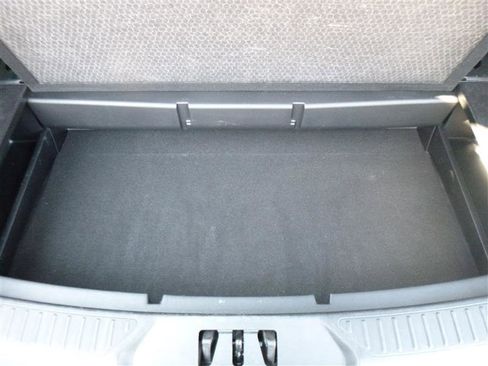 Used 2024 Ford Explorer Limited image 23