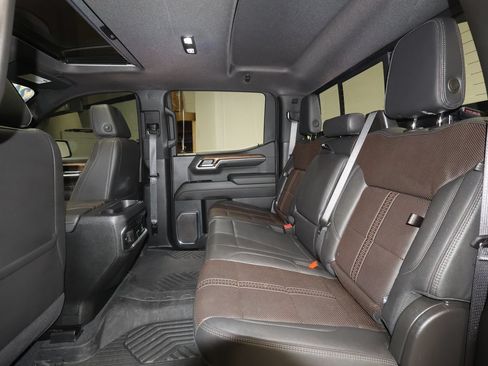 Used 2024 Chevrolet Silverado 1500 High Country AWD/4WD image 25