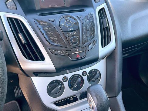 Used 2014 Ford Focus SE w/ SE Sport Package image 31