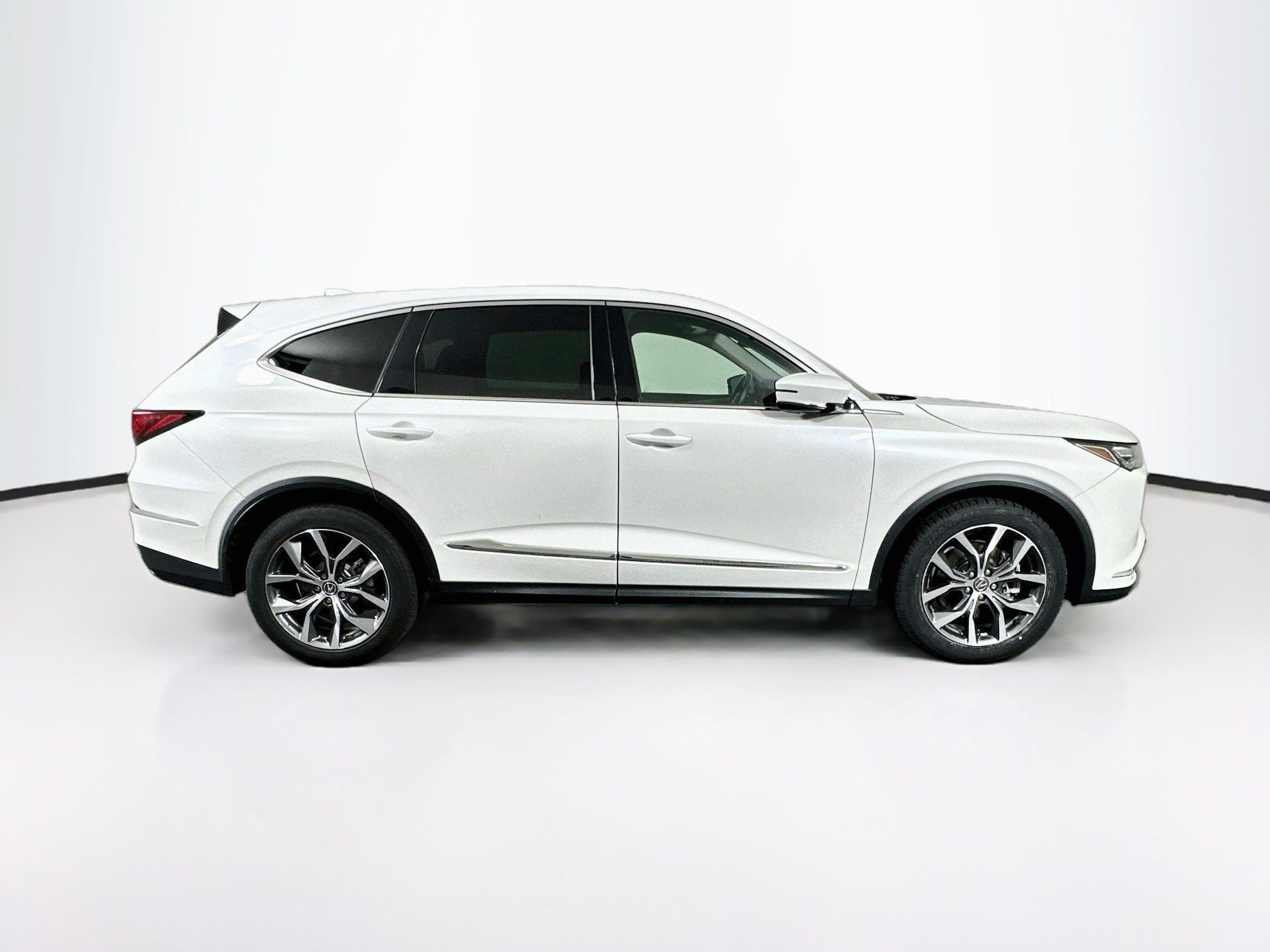 Used 2024 Acura MDX w/ Technology Package AWD/4WD image 10