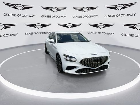 Used 2025 Genesis G70 2.5T RWD image 2