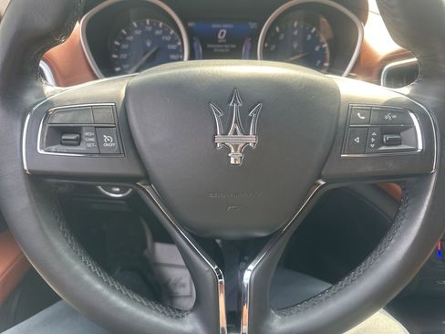 Used 2017 Maserati Ghibli S image 20