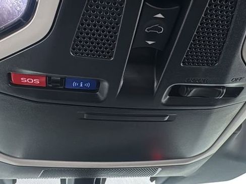 Certified 2025 Subaru Legacy Premium w/ Popular Package #1A image 32