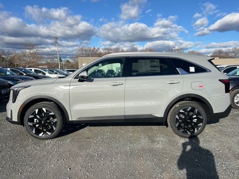 New 2026 Kia Sorento EX image 2