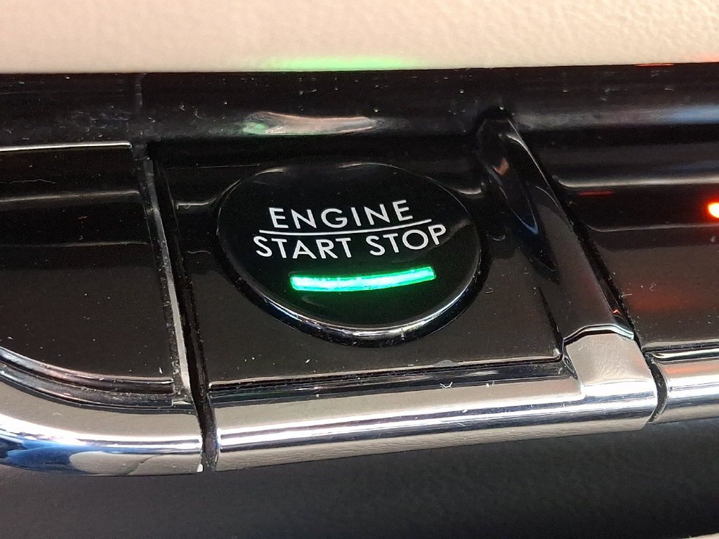 Certified 2021 Lincoln Nautilus AWD image 22