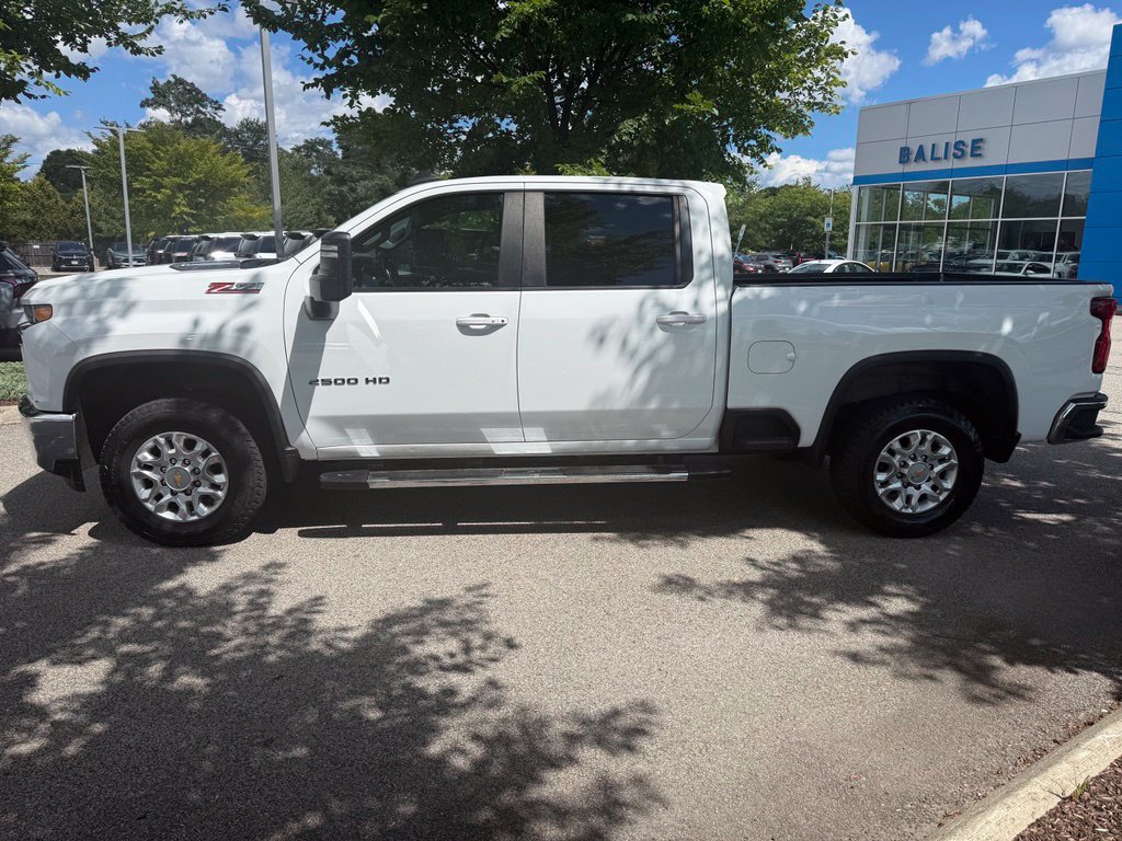 Used 2023 Chevrolet Silverado 2500 LT w/ Convenience Package AWD/4WD image 2