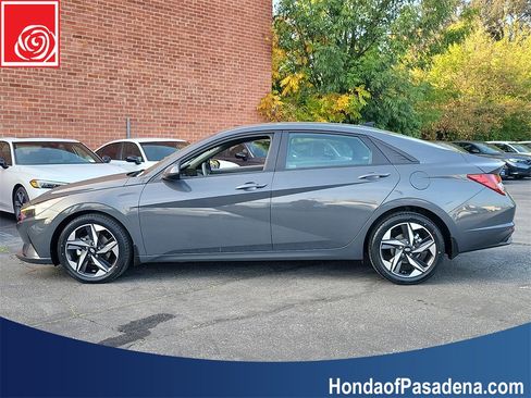 Used 2023 Hyundai Elantra SEL w/ Convenience Package image 5