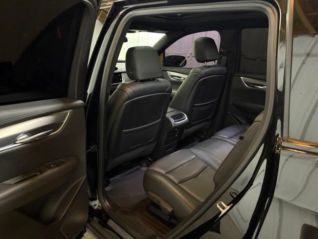 Used 2024 Cadillac XT6 Luxury w/ LPO, Floor Liner Package AWD/4WD image 27