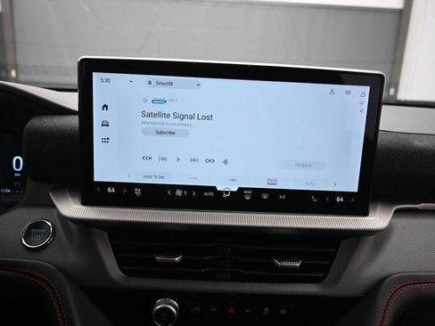 Used 2025 Ford Explorer ST-Line w/ ST-Line Street Pack image 16