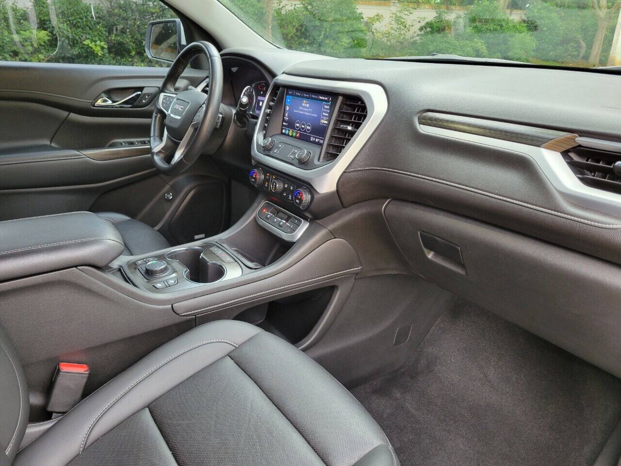 Used 2021 GMC Acadia SLT w/ Trailering Package FWD image 9