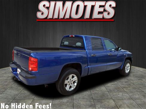 Used 2011 Dodge Dakota Big Horn image 3