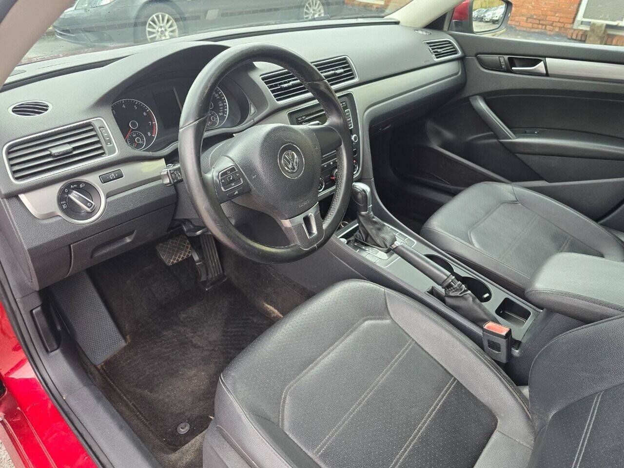 Used 2015 Volkswagen Passat 1.8T Limited Edition FWD image 15