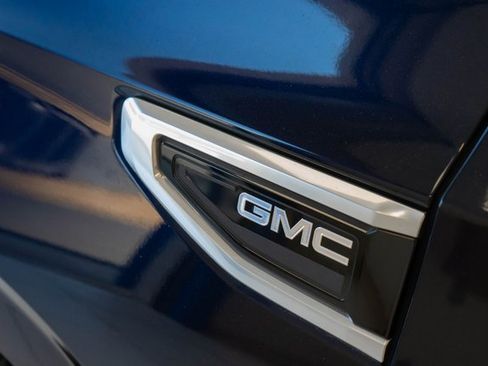 Used 2021 GMC Yukon Denali w/ Denali Premium Package image 3