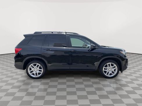 Used 2024 Honda Passport EX-L image 3