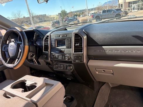 Used 2017 Ford F250 XLT w/ FX4 Off-Road Package image 25