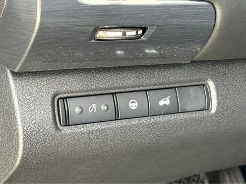 New 2026 Nissan Pathfinder SL w/ Cargo Package FWD image 12