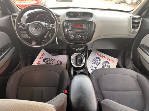 Used 2016 Kia Soul FWD image 14